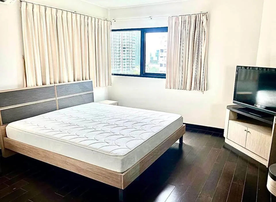 Property photos for Sathorn Gardens