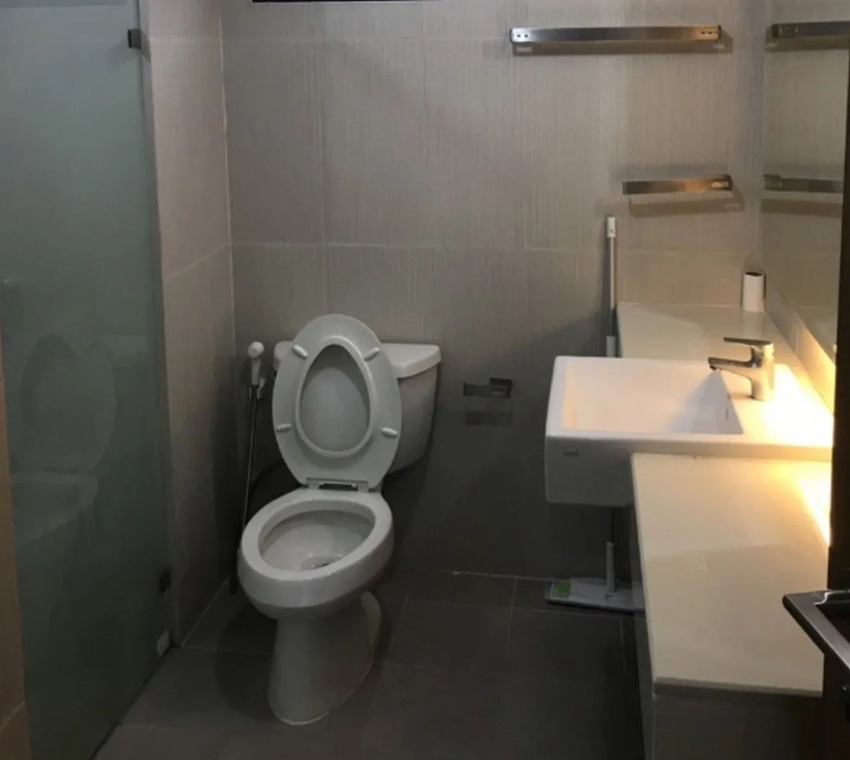 Property photos for Zenith Place Sukhumvit 42