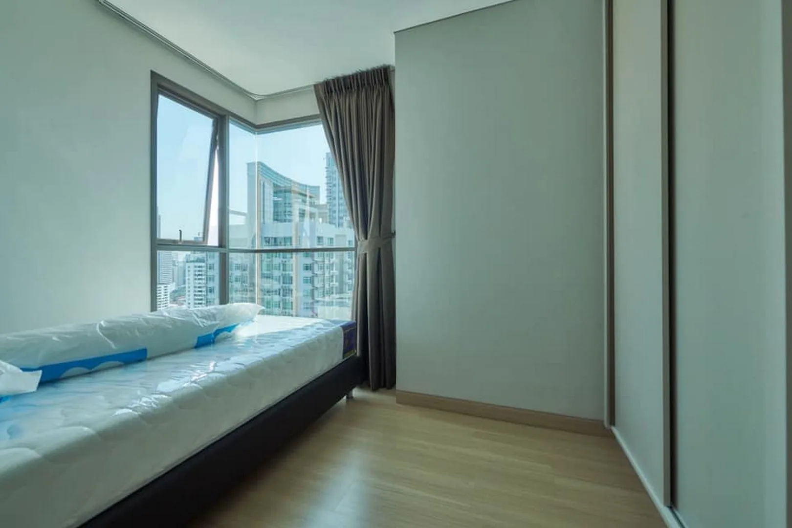 Property photos for Lumpini Suite Phetchaburi - Makkasan