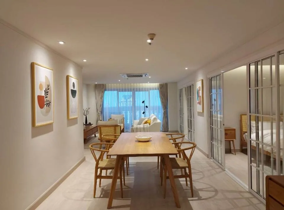 Property photos for State Tower