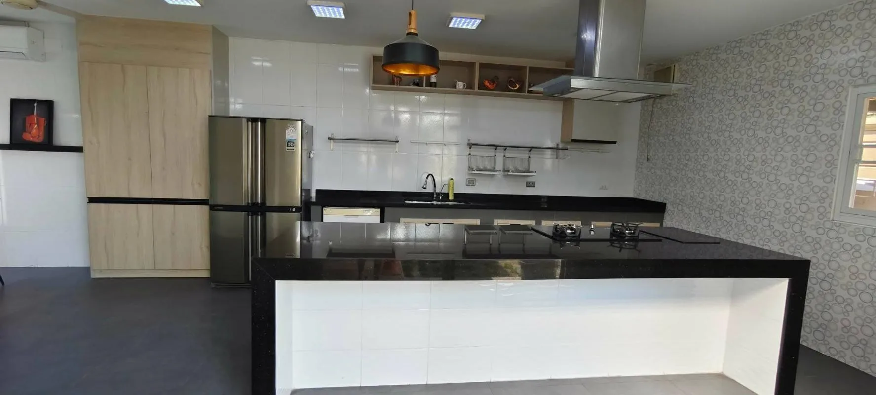 Property photos for Courtyard Villa Rama 9-wongwaen