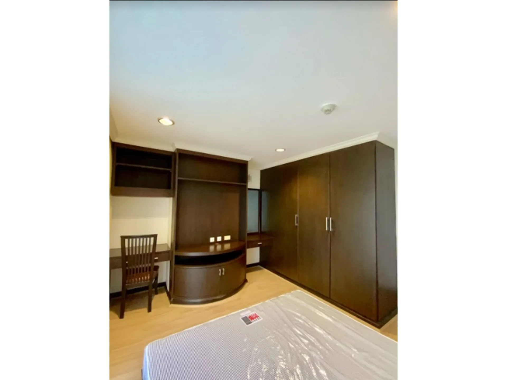 Property photos for Supalai Place
