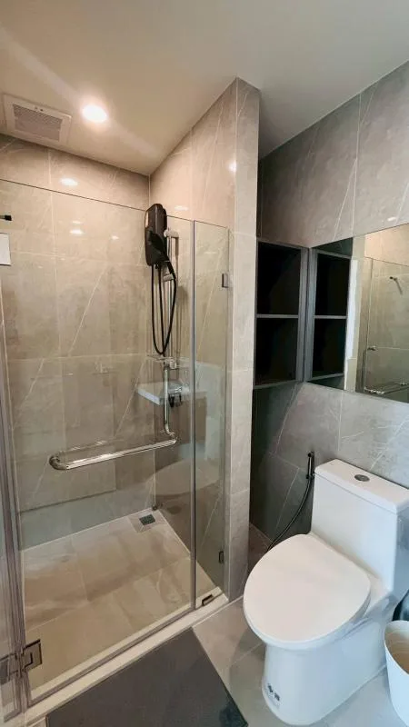 Property photos for Nue District R9