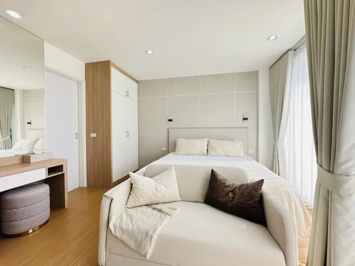 Property photos for 6th Avenue Sukhumvit 15