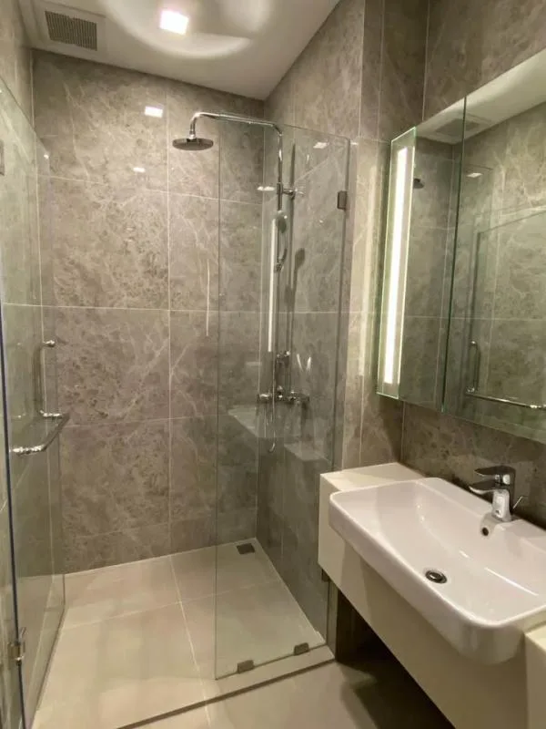 Property photos for Noble Around Ari
