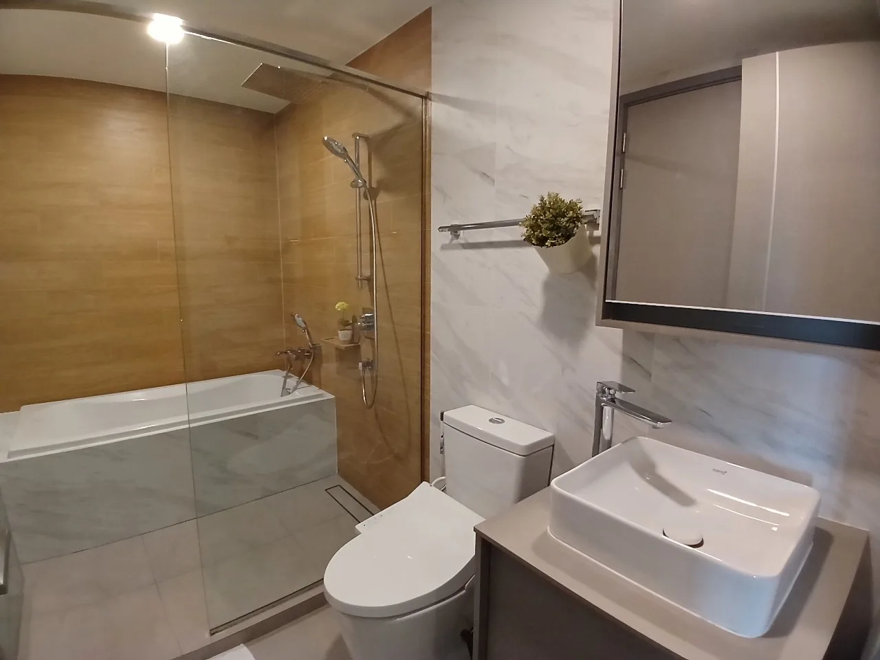 Property photos for Taka Haus Ekamai 12