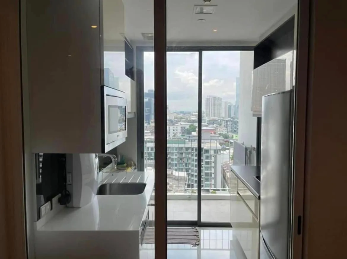 Property photos for The Room Sukhumvit 62
