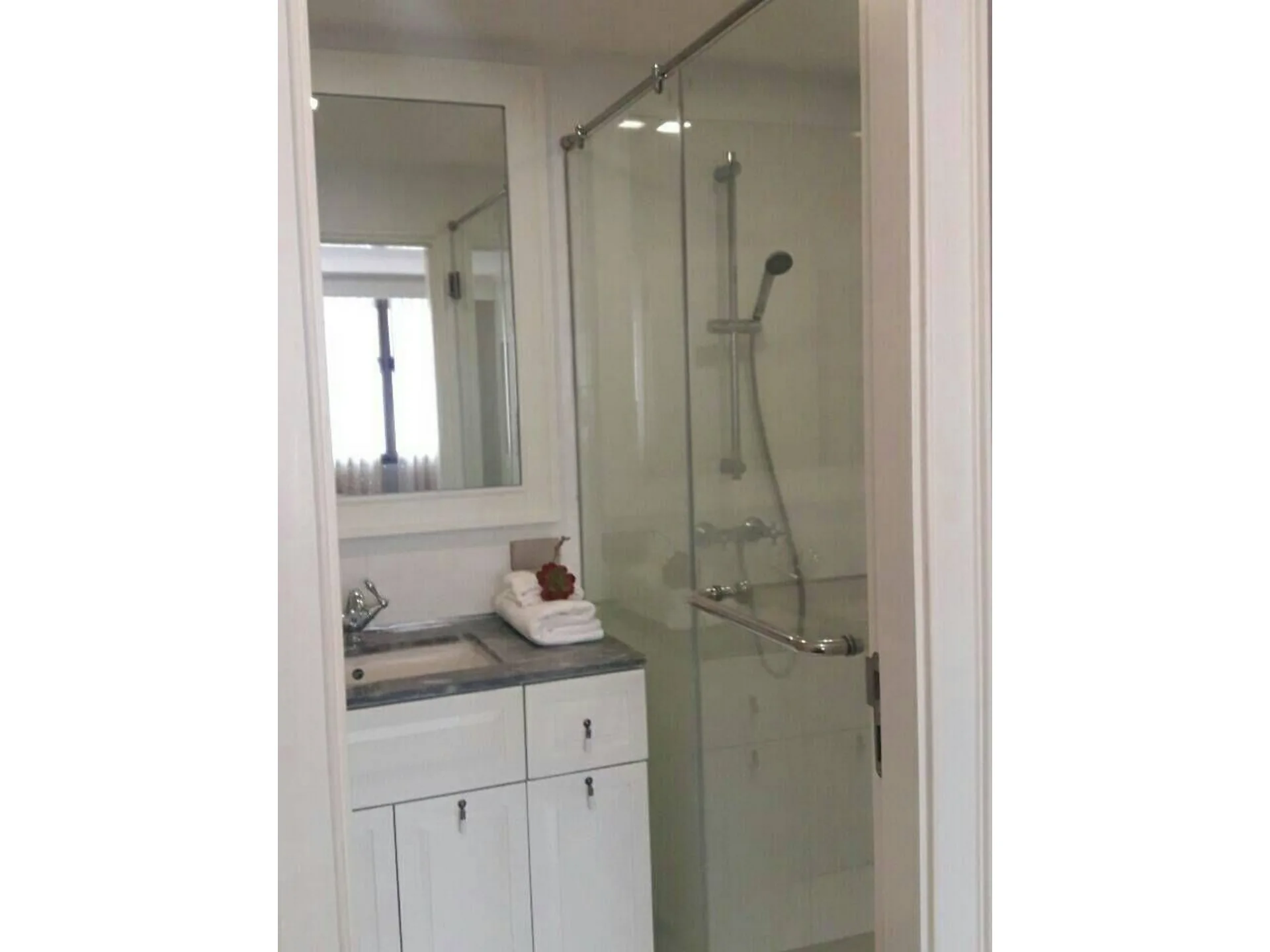 Property photos for Monet House Apartment