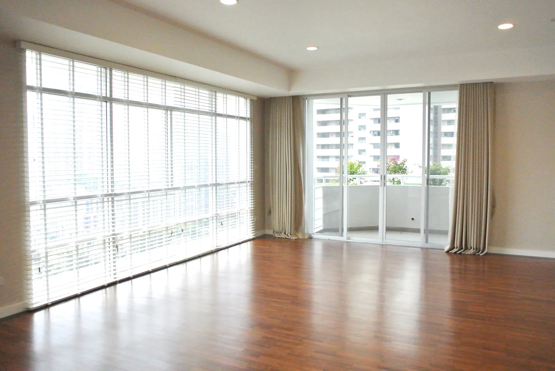Property photos for La Cascade