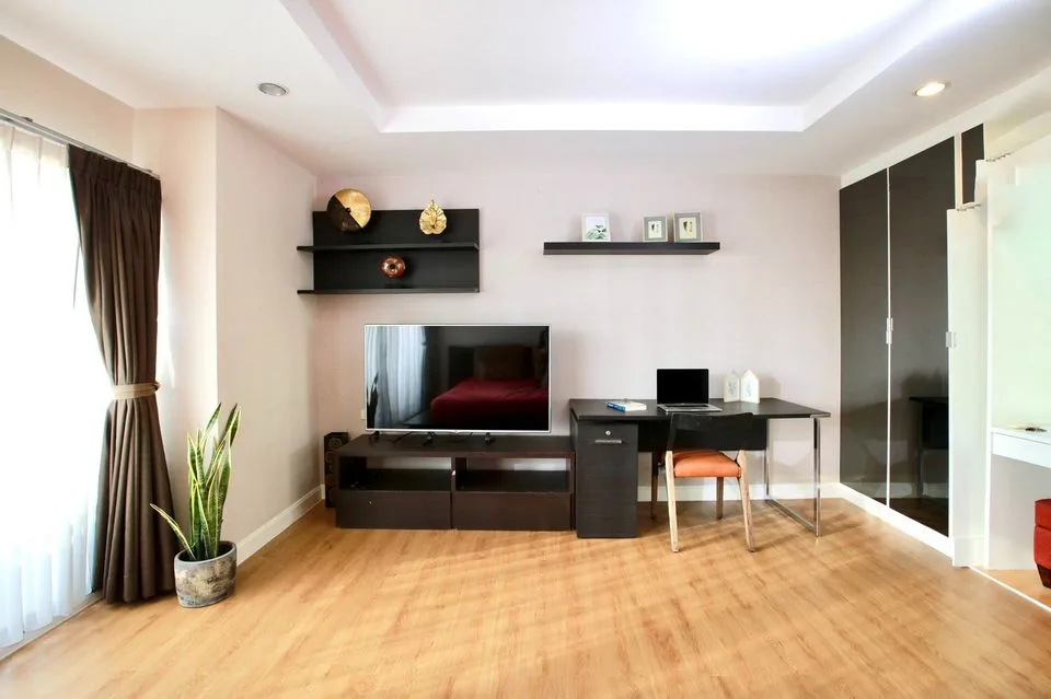 Property photos for Phasuk Place