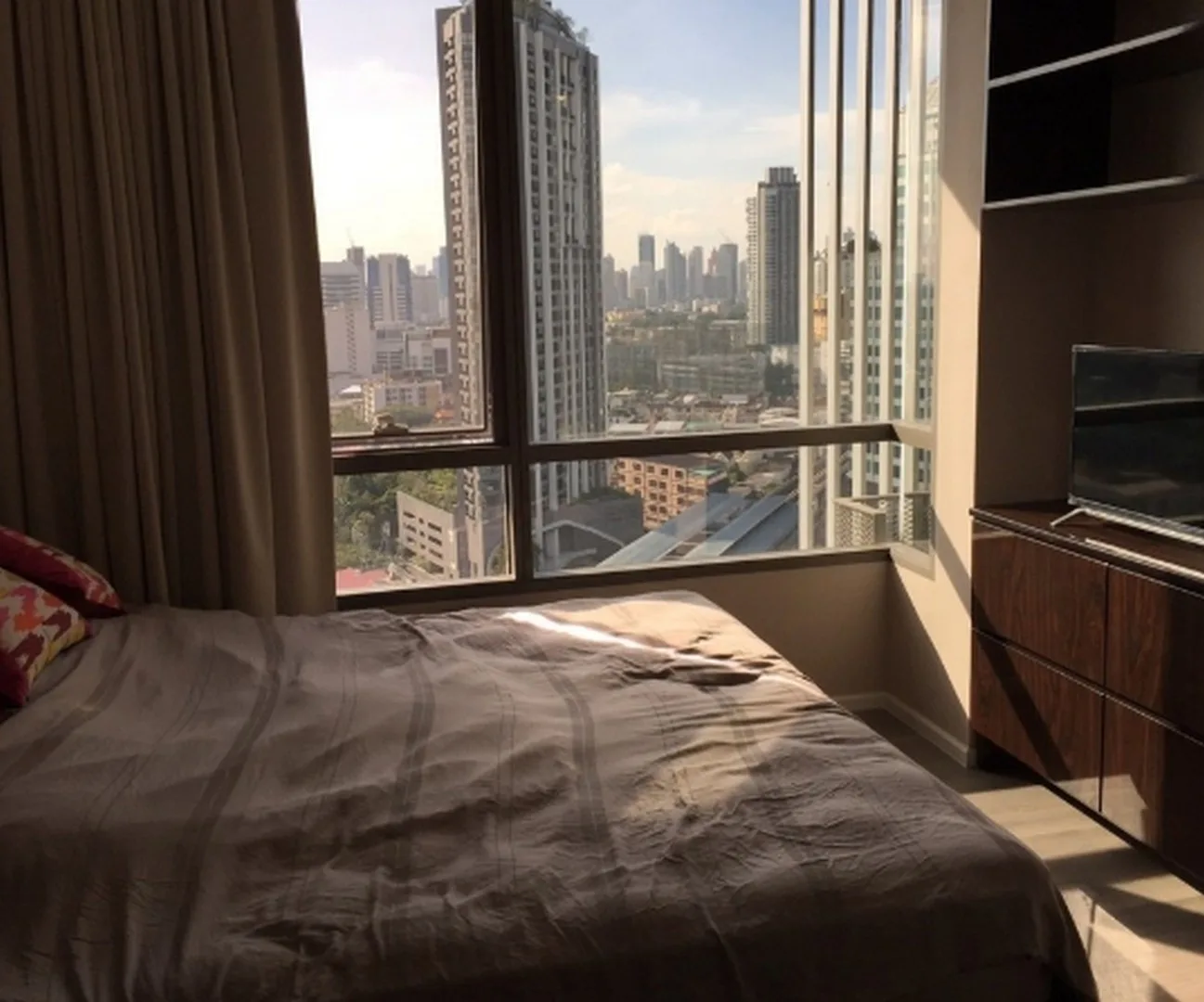 Property photos for The Room Sukhumvit 69