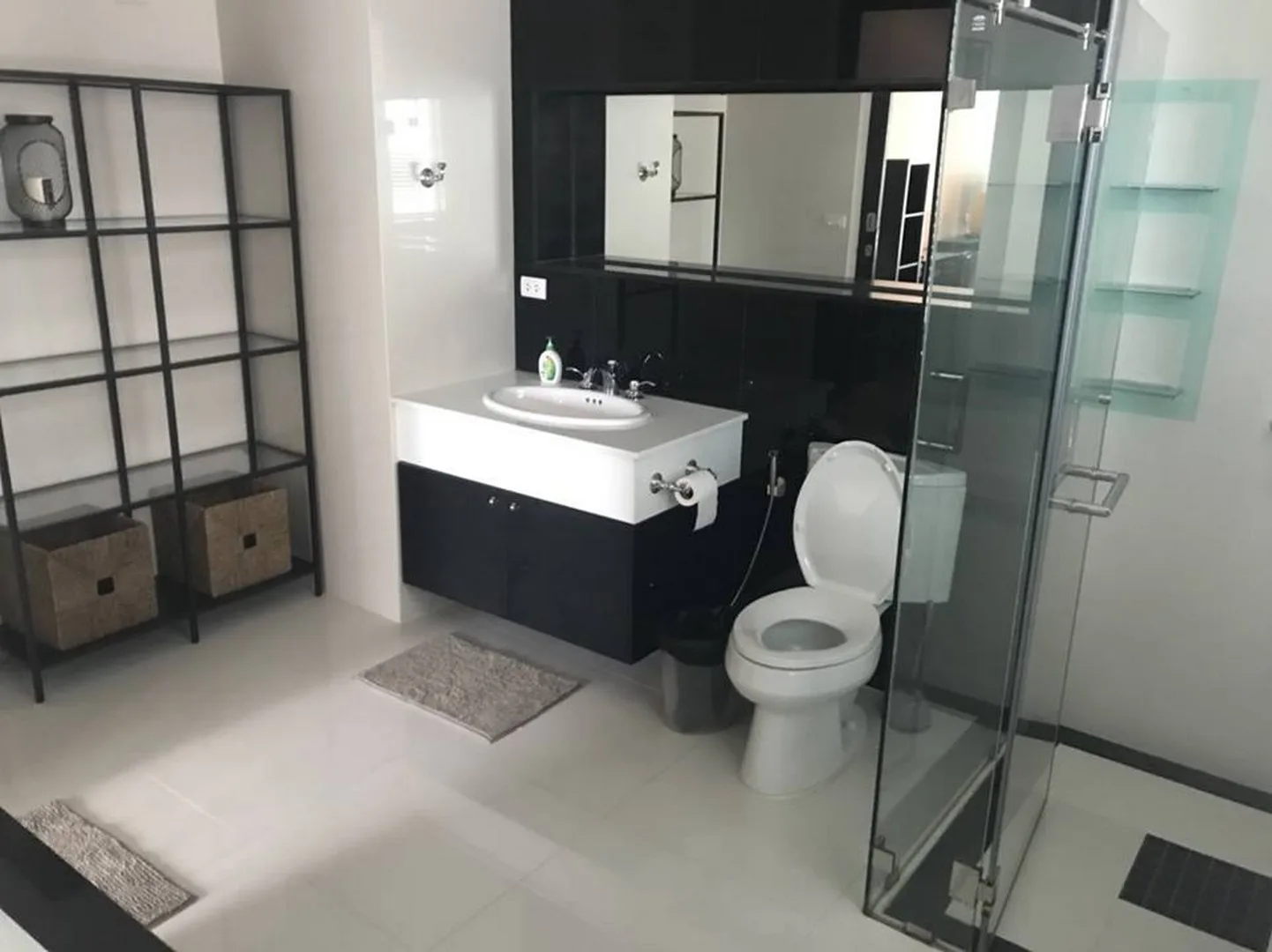Property photos for The Address Chidlom