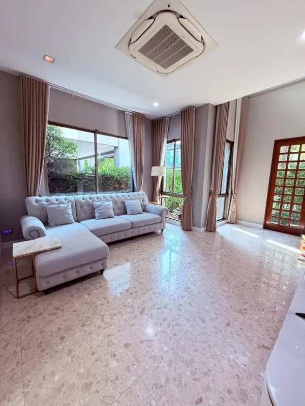 Property photos for Grand Bangkok Boulevard Srinakarin
