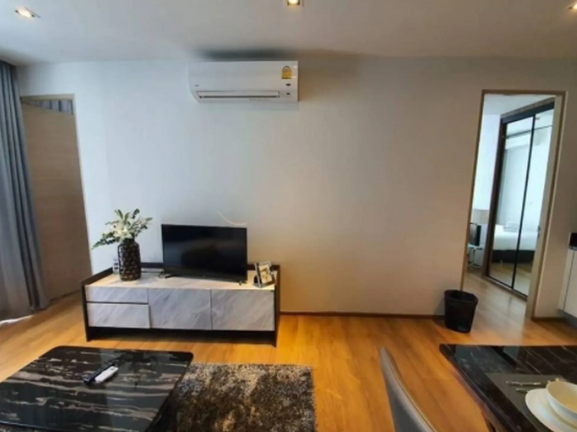 Property photos for Park Origin Phromphong