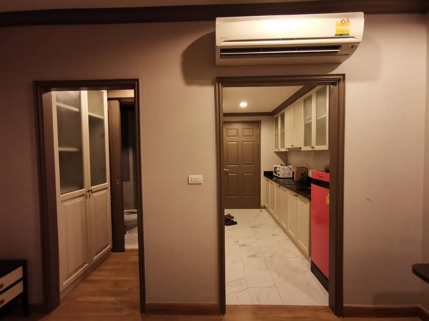 Property photos for The Reserve - Kasemsan 3