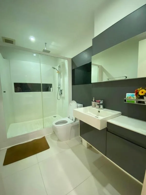 Property photos for The Room Sukhumvit 62