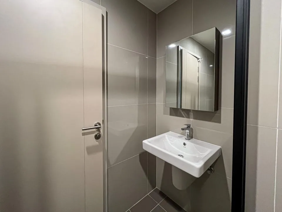 Property photos for The Base Phetchaburi-thonglor