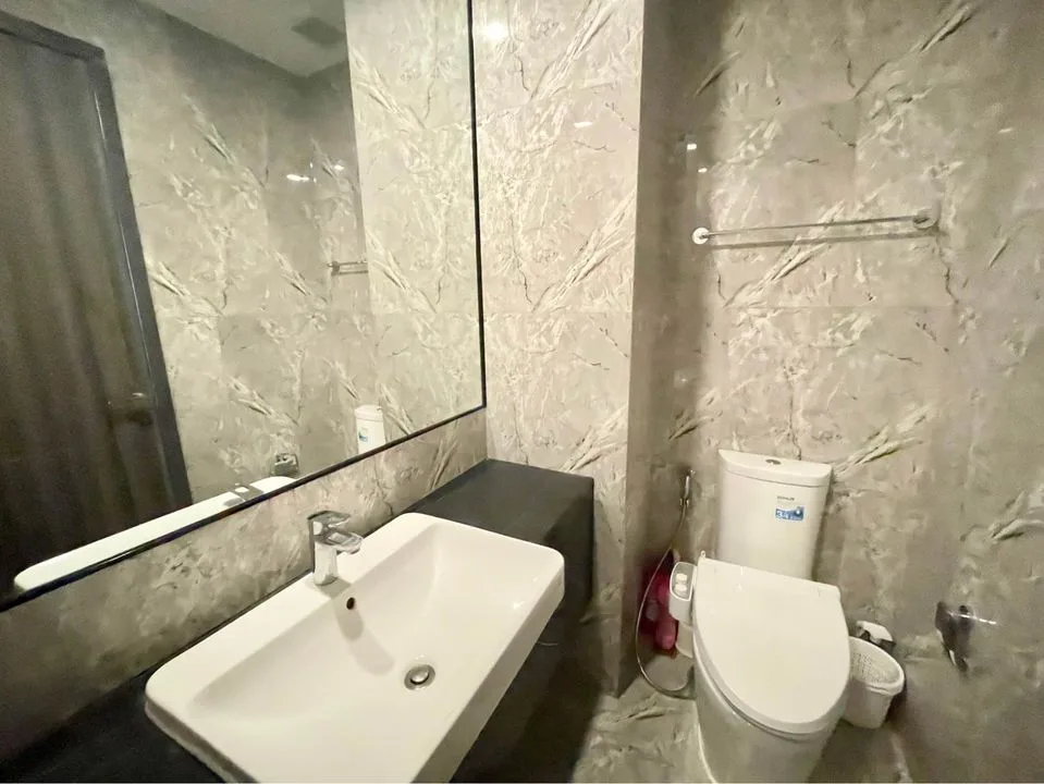 Property photos for Ashton Asoke