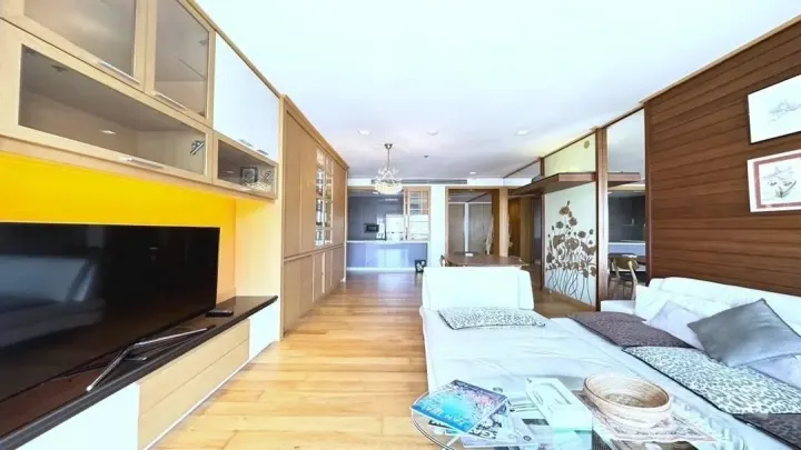 Property photos for Hyde Sukhumvit 13