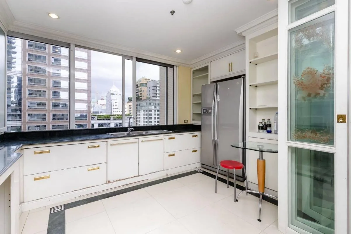 Property photos for Langsuan Ville