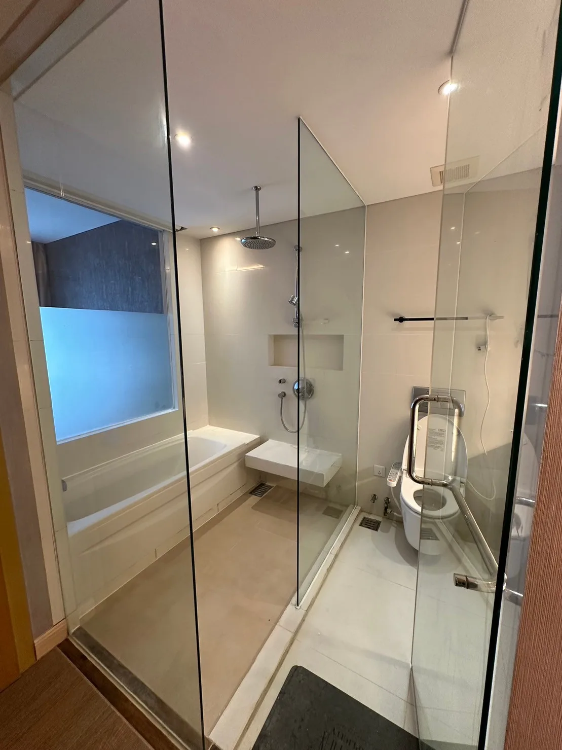 Property photos for Aequa Sukhumvit 49