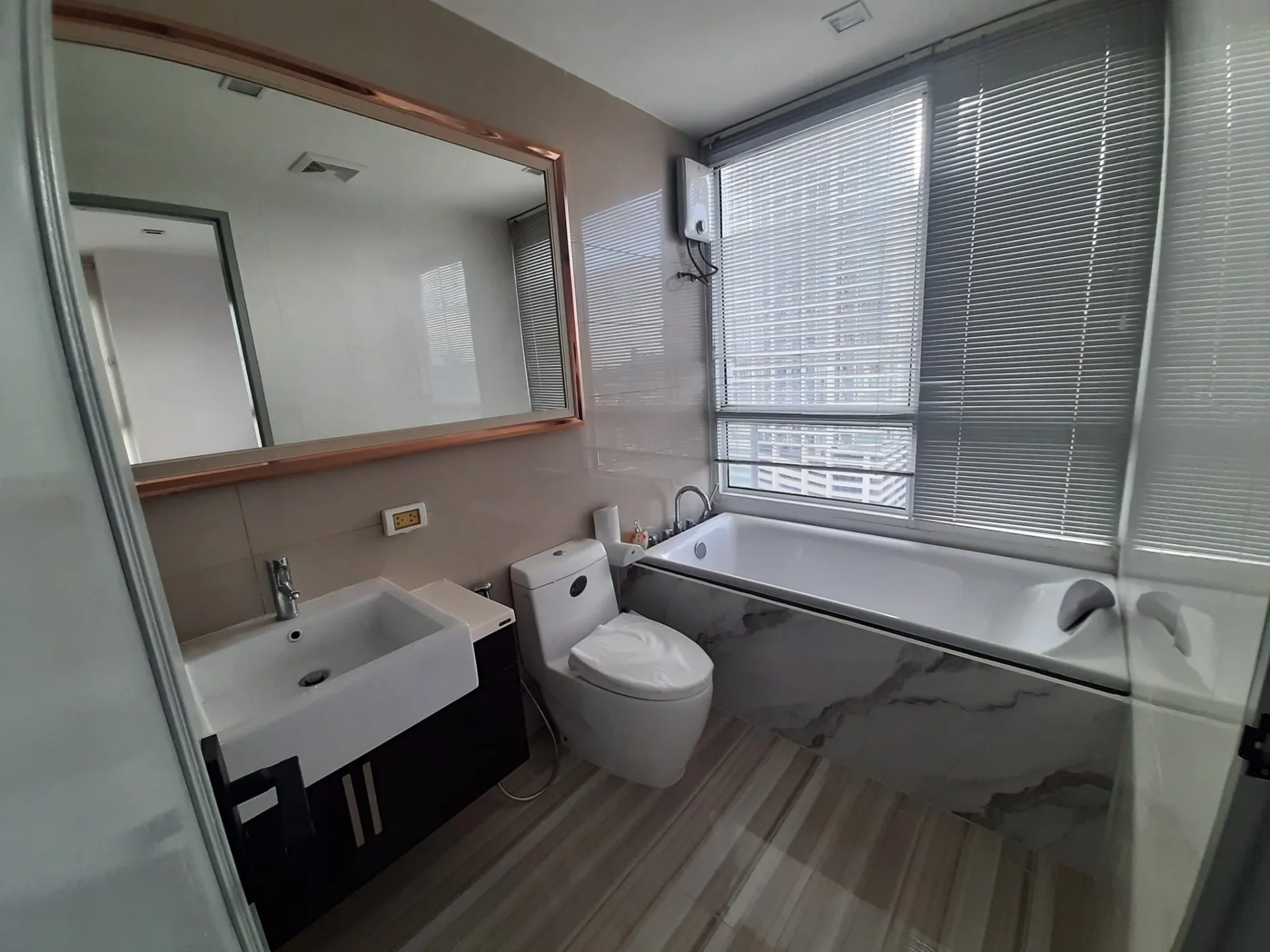 Property photos for The Bloom Sukhumvit 71