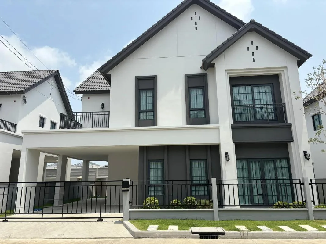 Property photos for Centro Bangna - Km.7