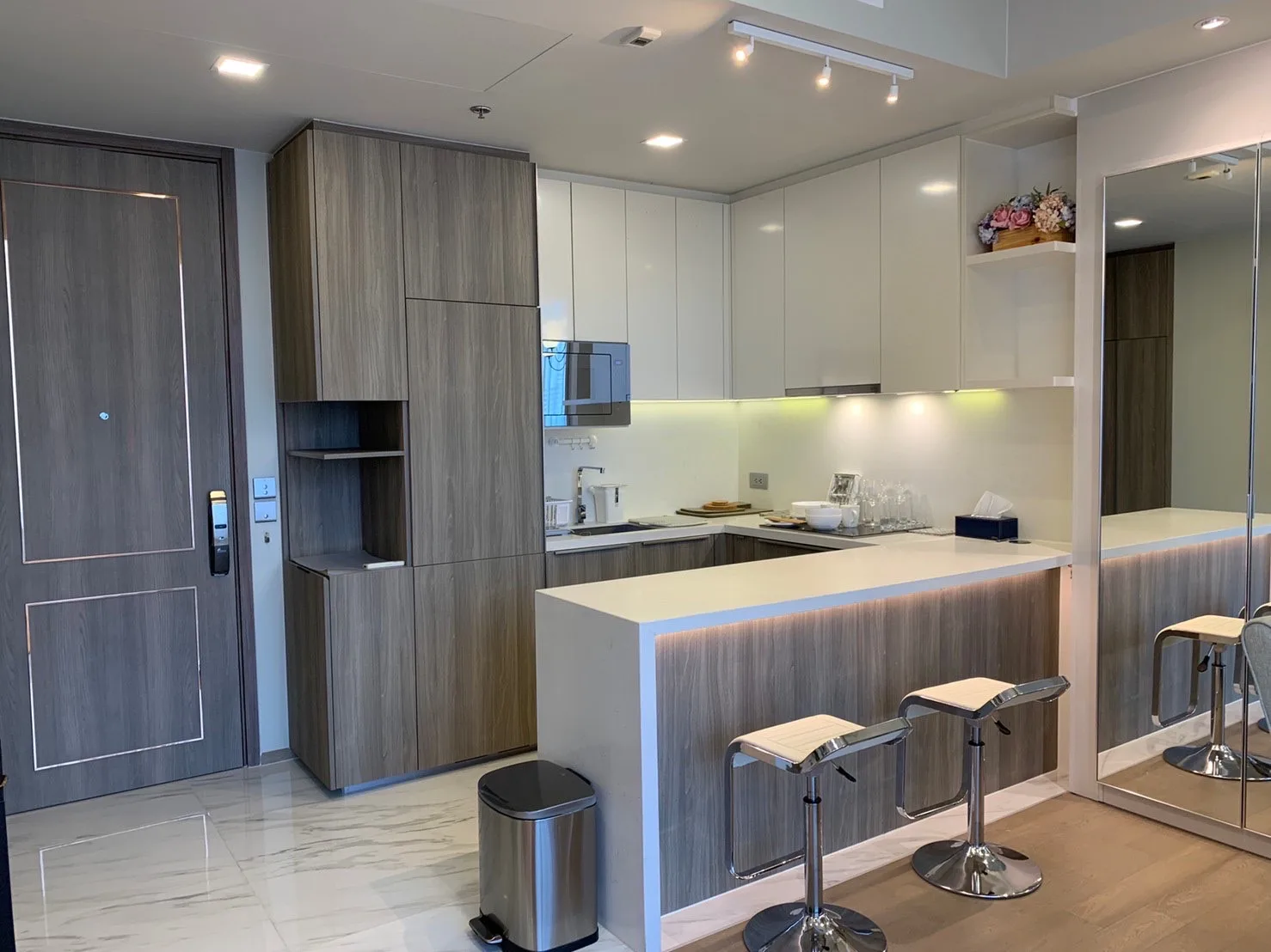 Property photos for Celes Asoke