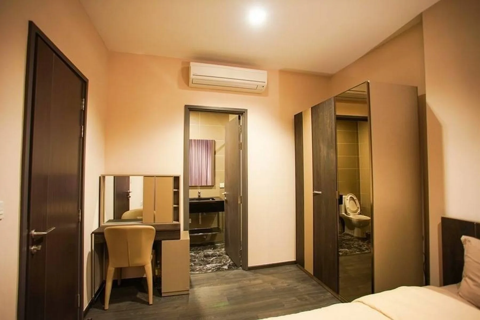 Property photos for Edge Sukhumvit 23