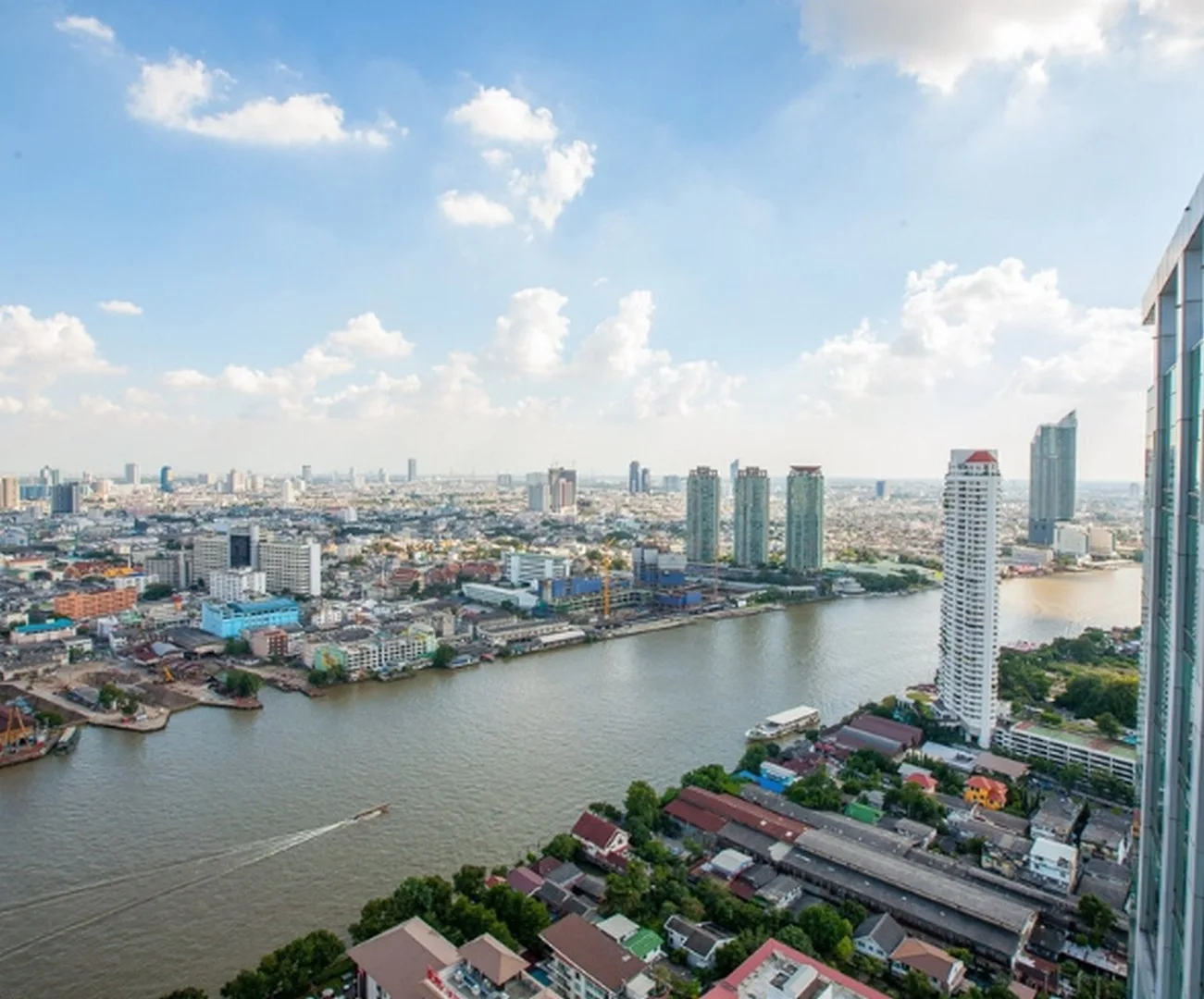 Property photos for Baan Sathorn Chaopraya