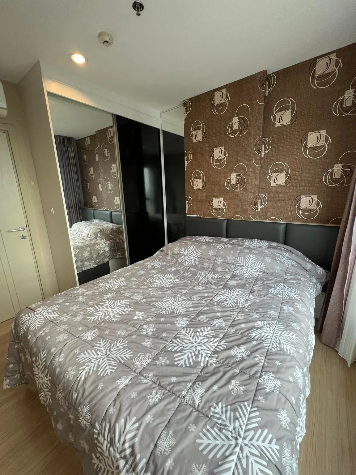 Property photos for The Base Rama 9 - Ramkhamhaeng