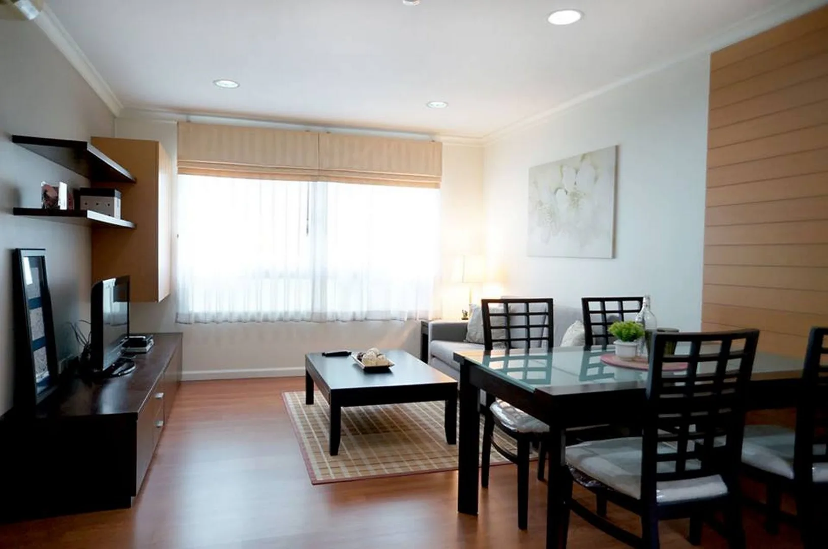 Property photos for Lumpini Suite Sukhumvit 41