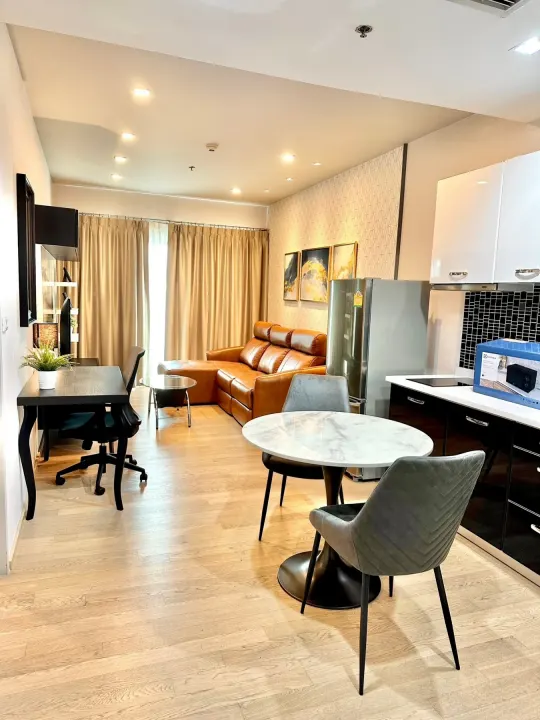 Property photos for Noble Refine