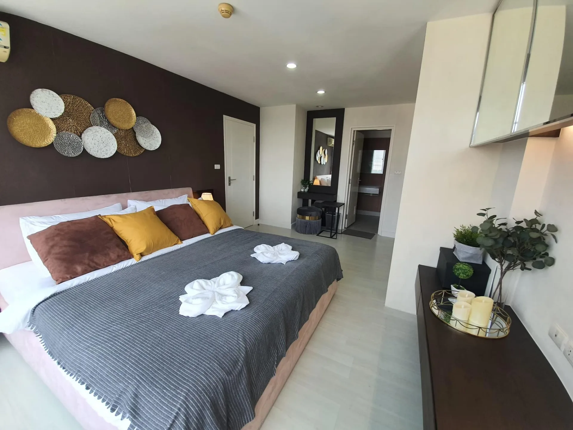 Property photos for The Bangkok Sathorn - Taksin