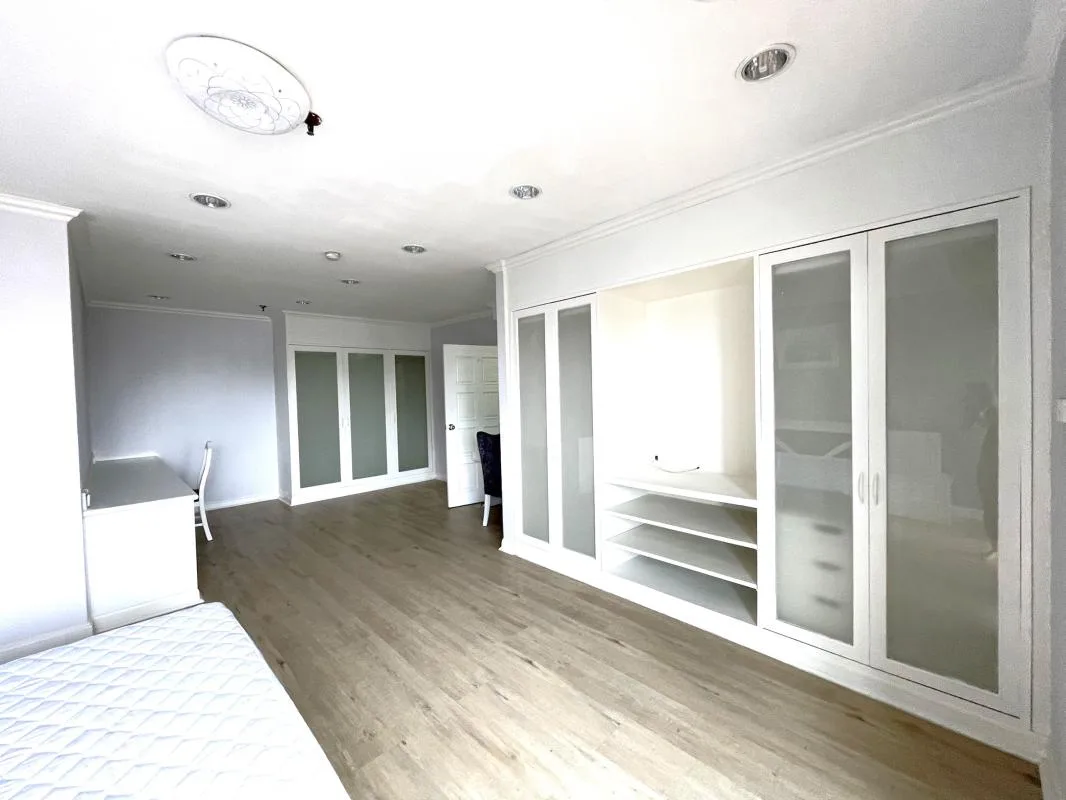 Property photos for Fifty Fifth Tower