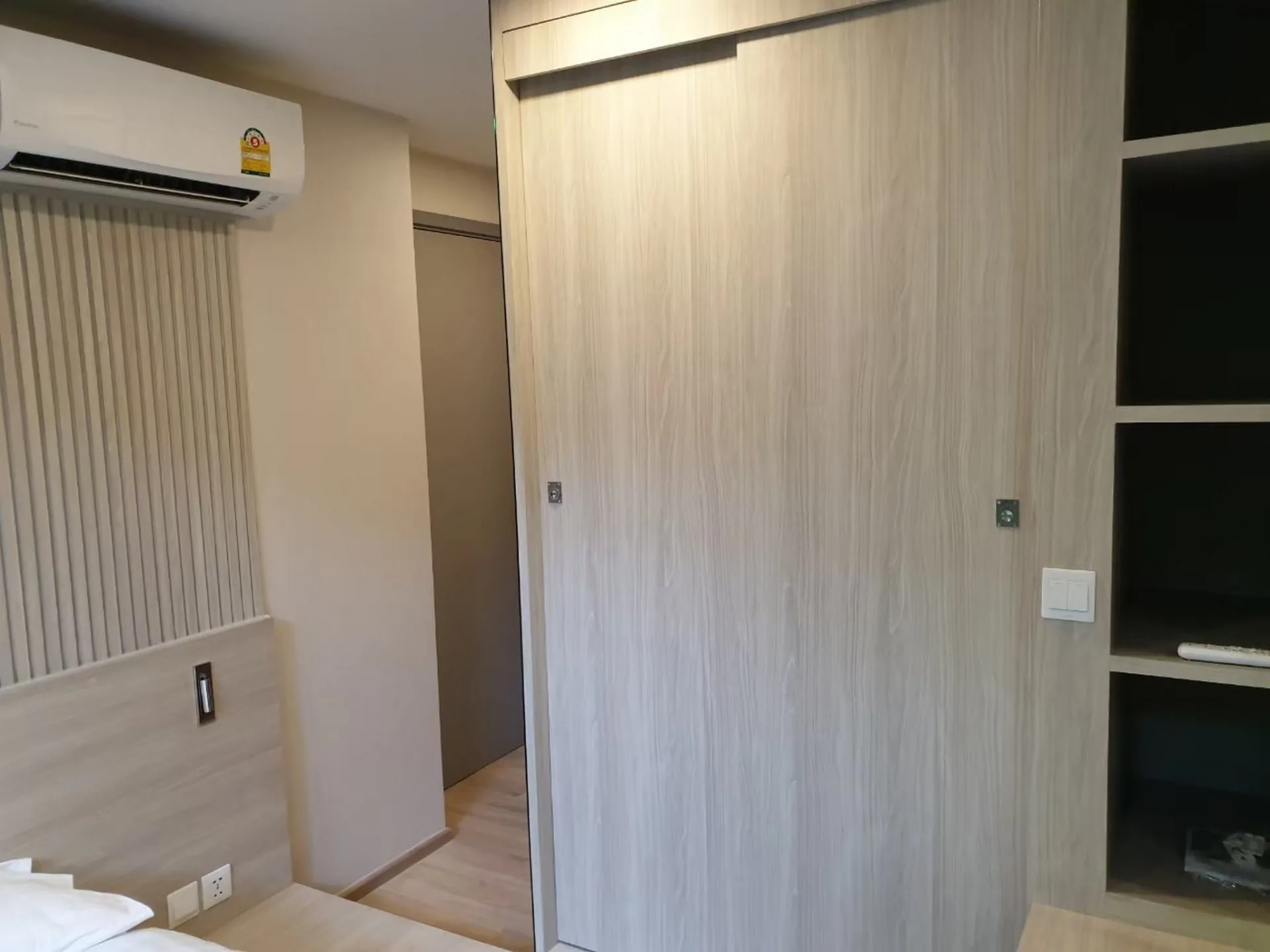 Property photos for Taka Haus Ekamai 12