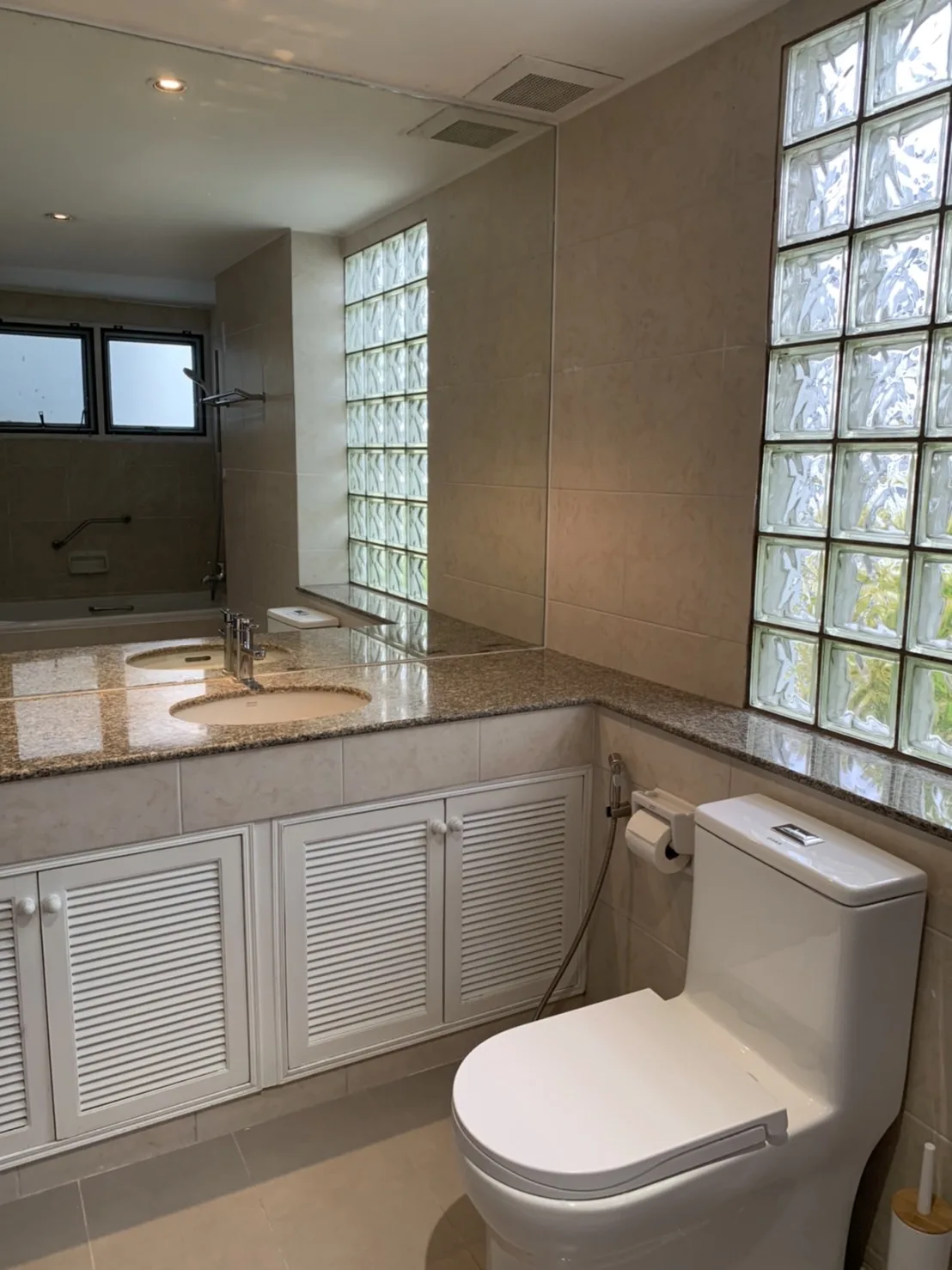 Property photos for Pearl Garden