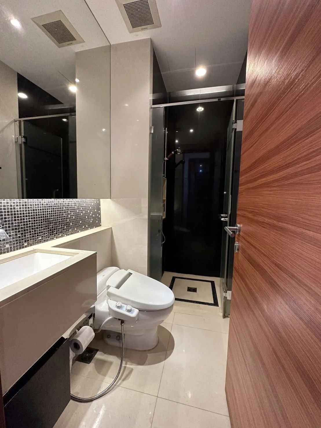 Property photos for The Address Sukhumvit 28