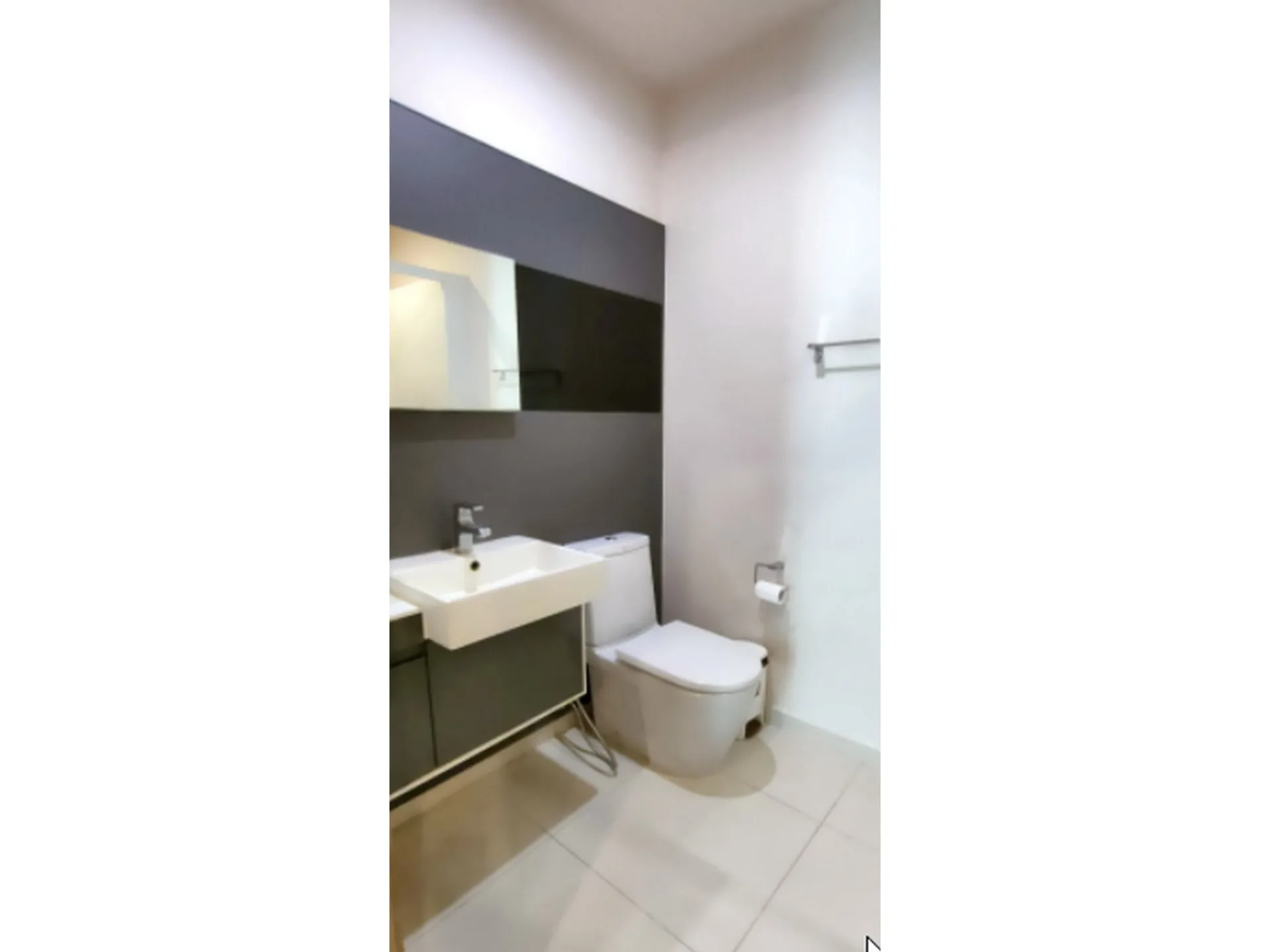Property photos for The Room Sukhumvit 62