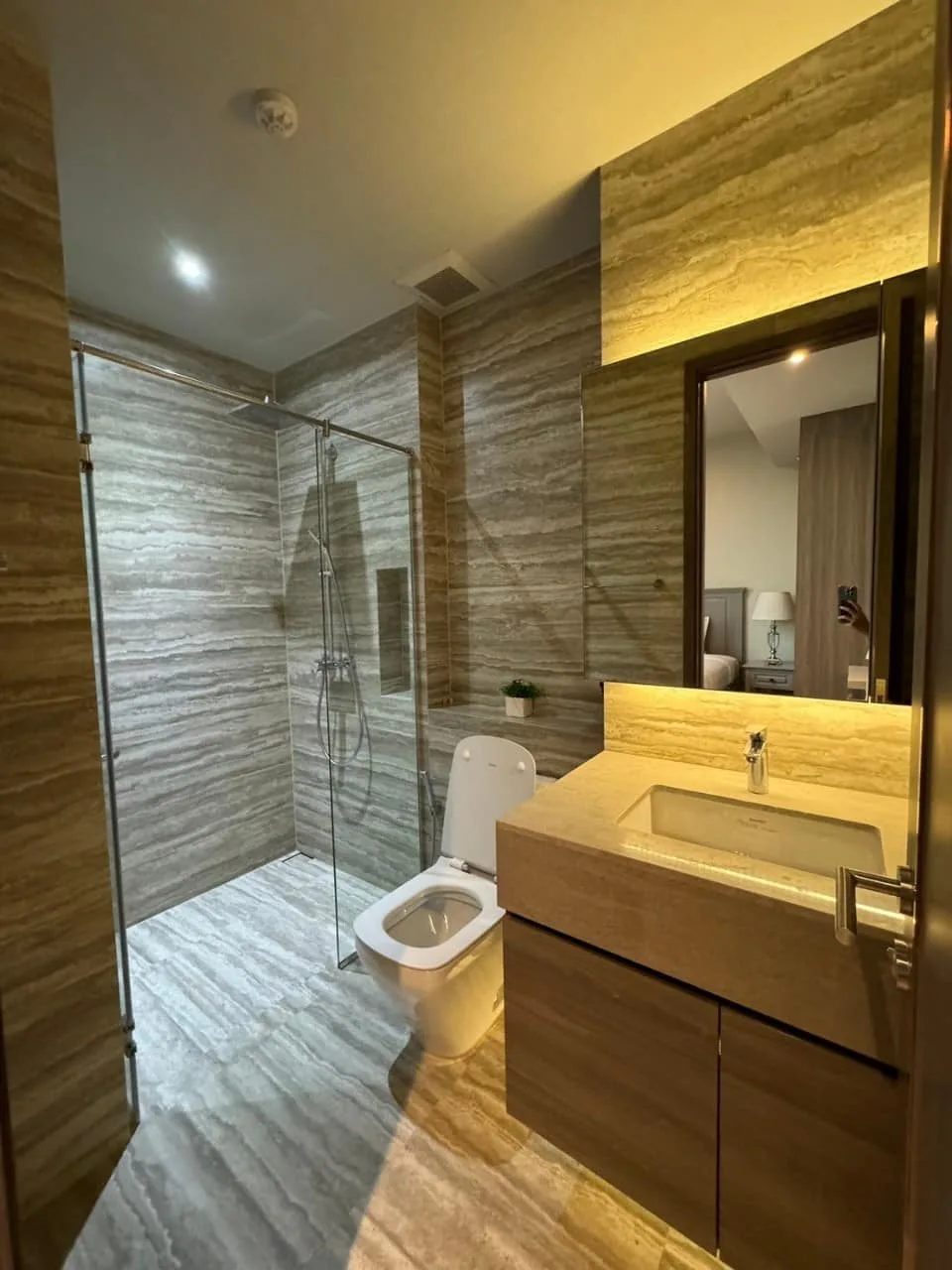 Property photos for Celes Asoke