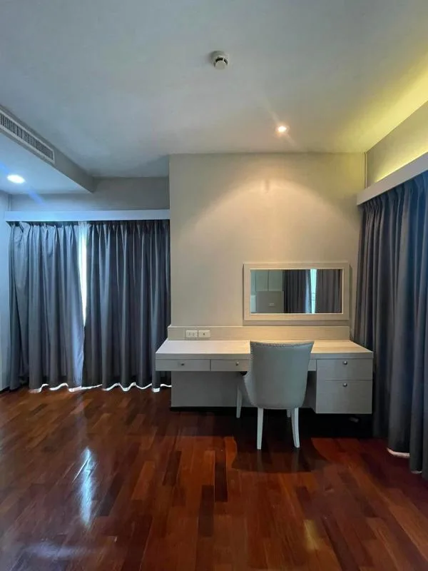 Property photos for Noble Ora