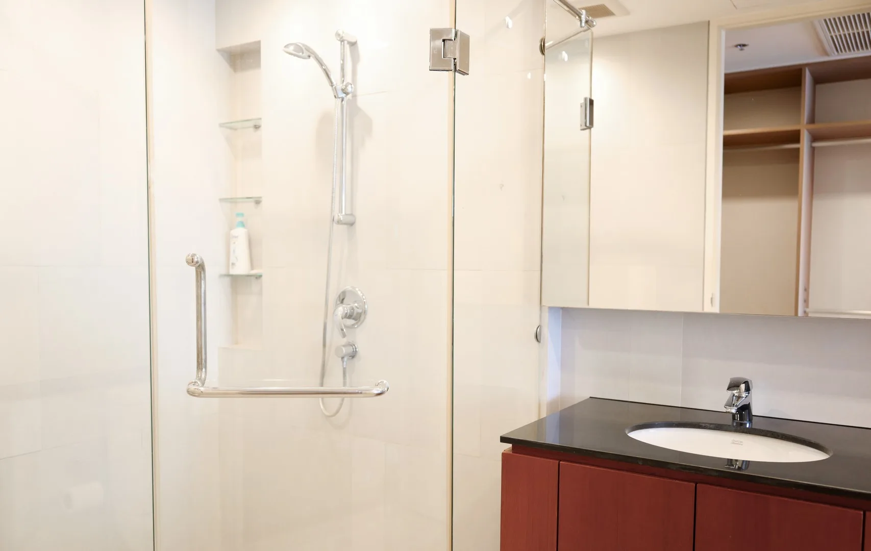 Property photos for Amanta Lumpini
