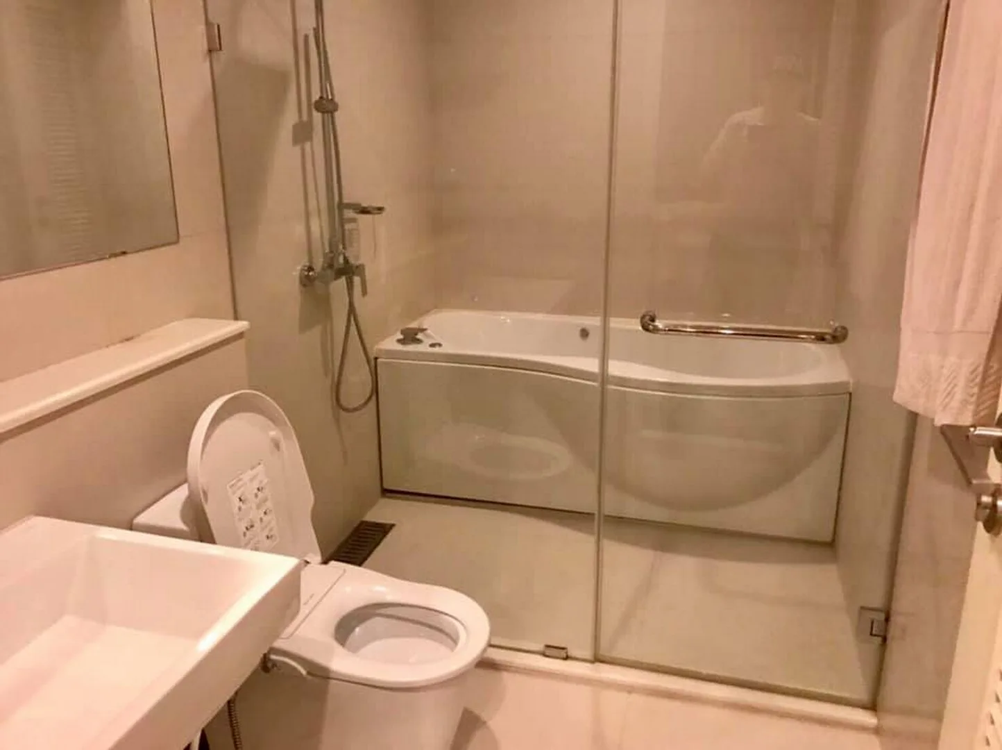 Property photos for Ivy Thonglor