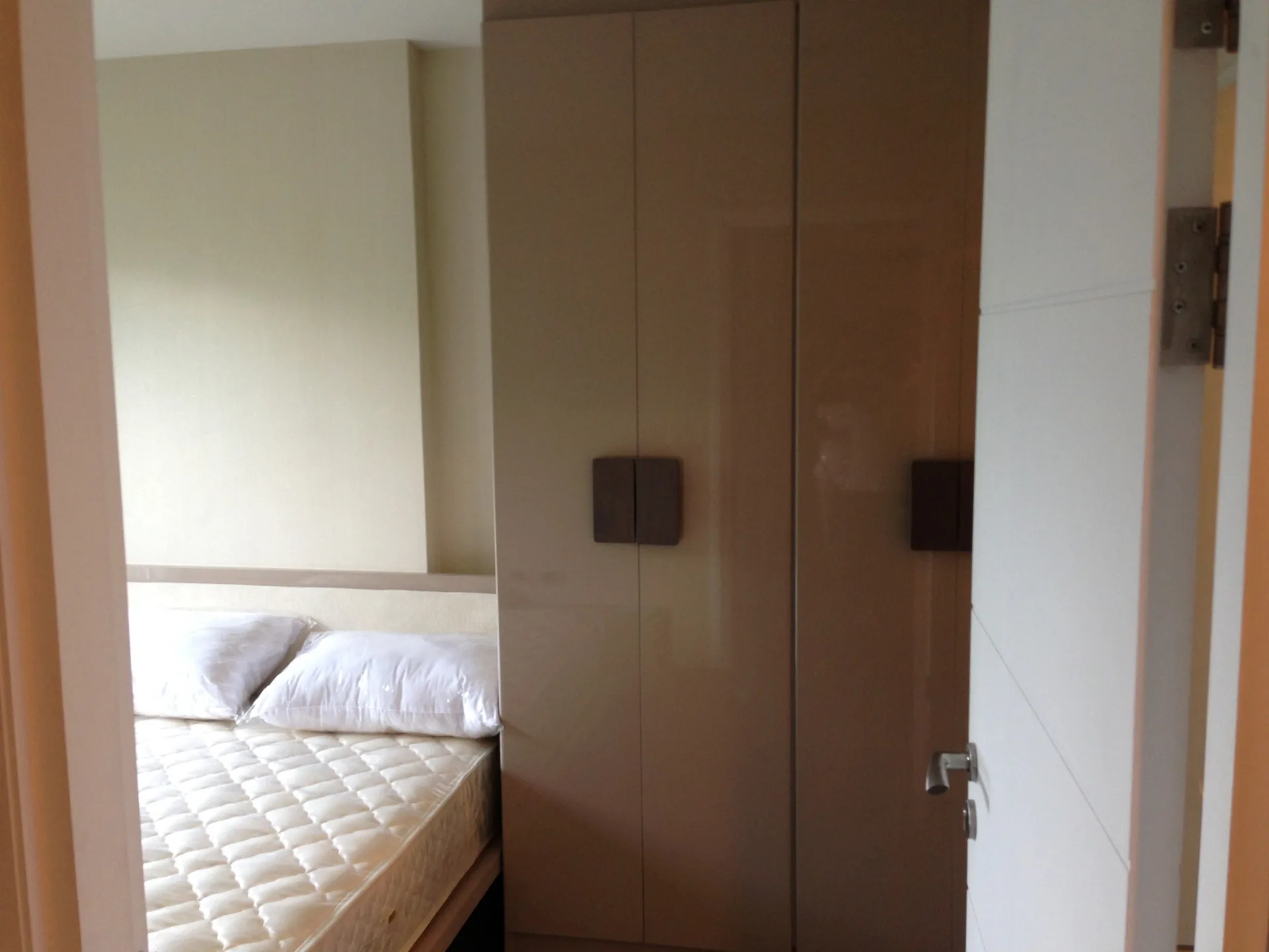 Property photos for The Crest Sukhumvit 49
