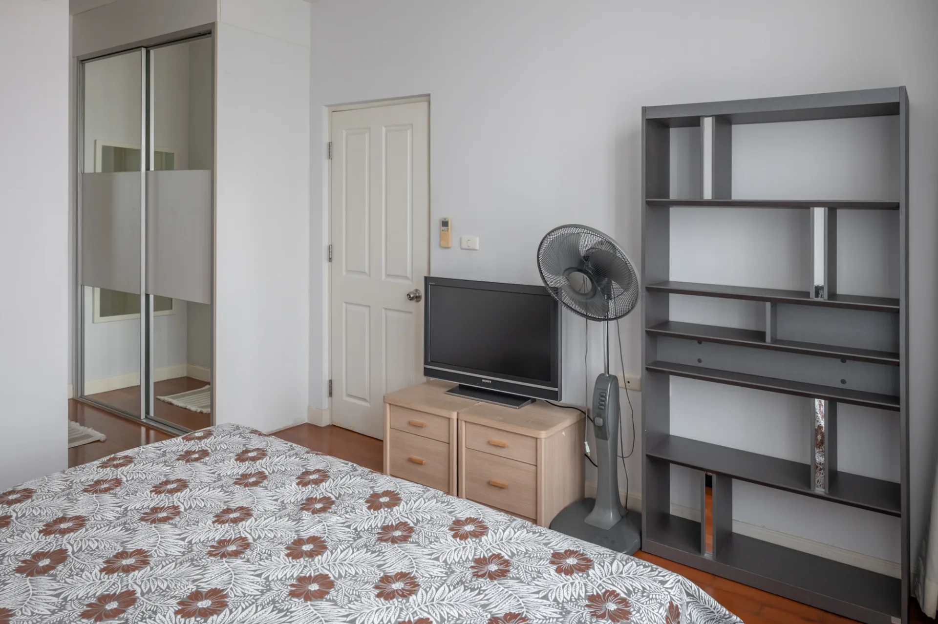 Property photos for Siri Residence