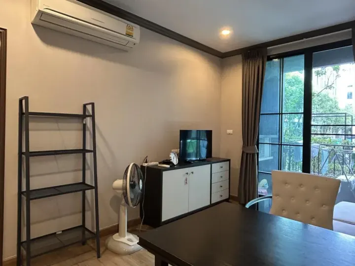 Property photos for The Reserve Kasemsan 3