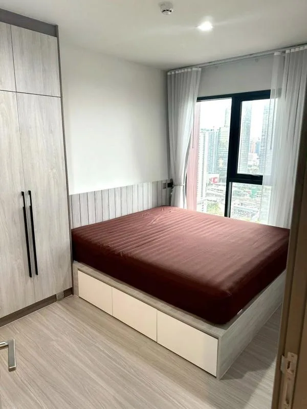 Property photos for Life Asoke Hype