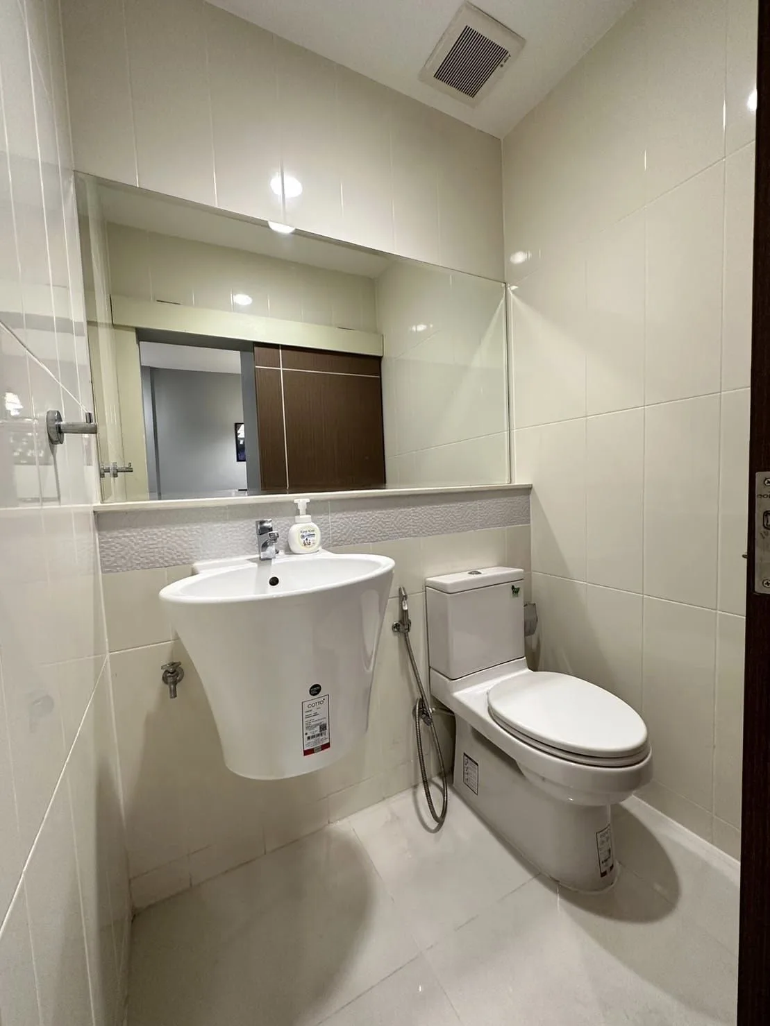 Property photos for Baan Klang Muang Sathorn-taksin 2