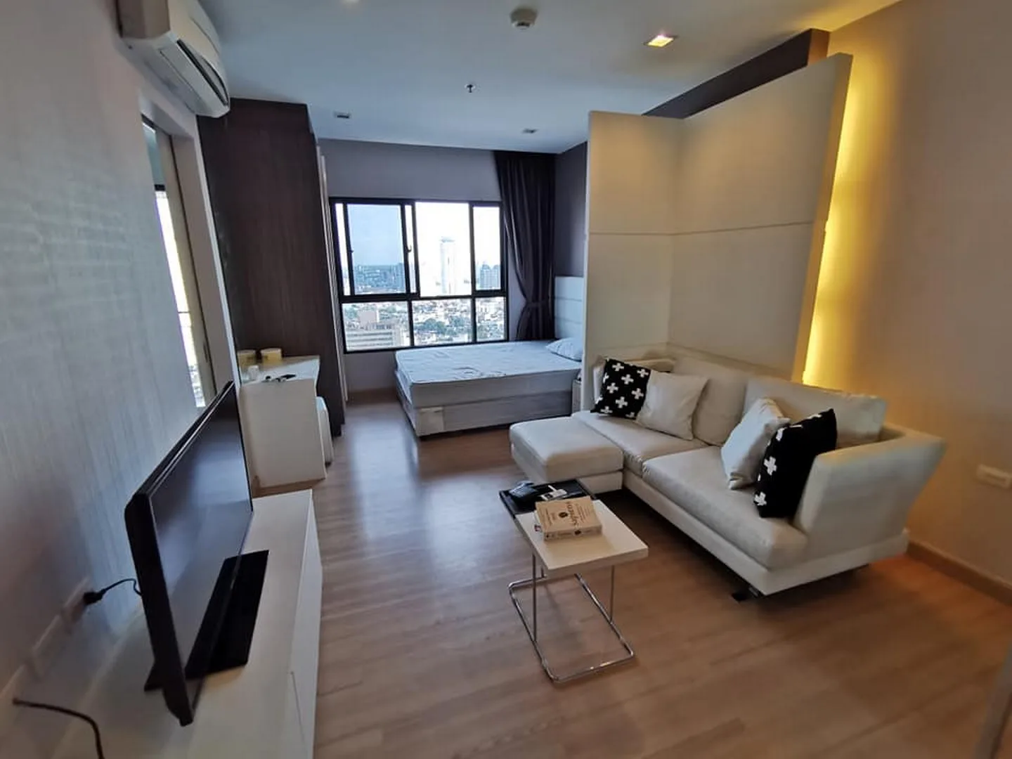 Property photos for Urbano Absolute Sathon - Taksin