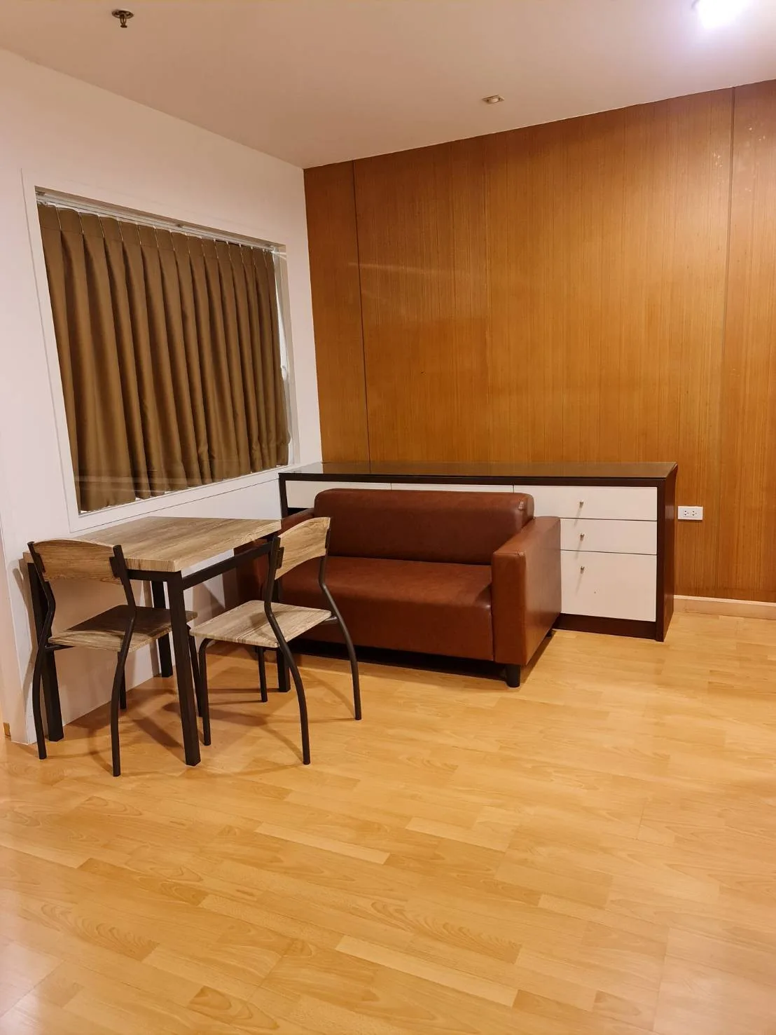 Property photos for The Room Sathorn - St.Louis